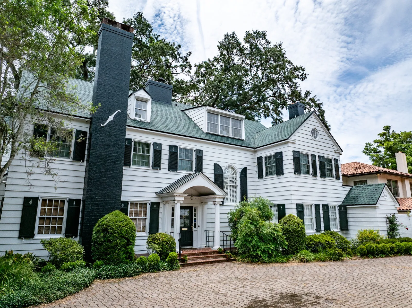 Residential Roofing– Carriage House Shingles Residential Roofing– Carriage House Shingles
